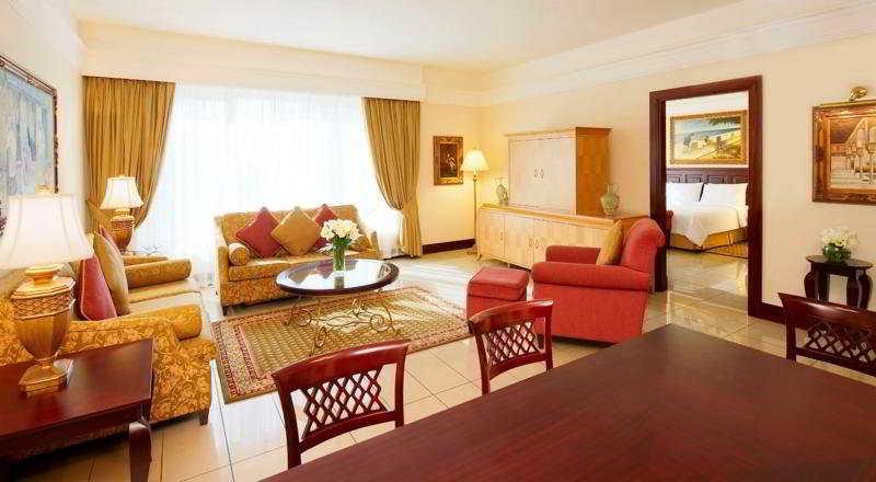 Al Sondos Suites By Le Meridien Дубай Стая снимка